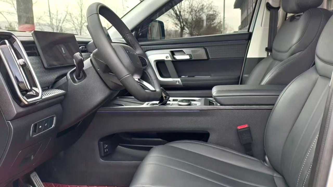 Chery Explorer 06 2023 Urban version 1.6T two wheel drive comfortable