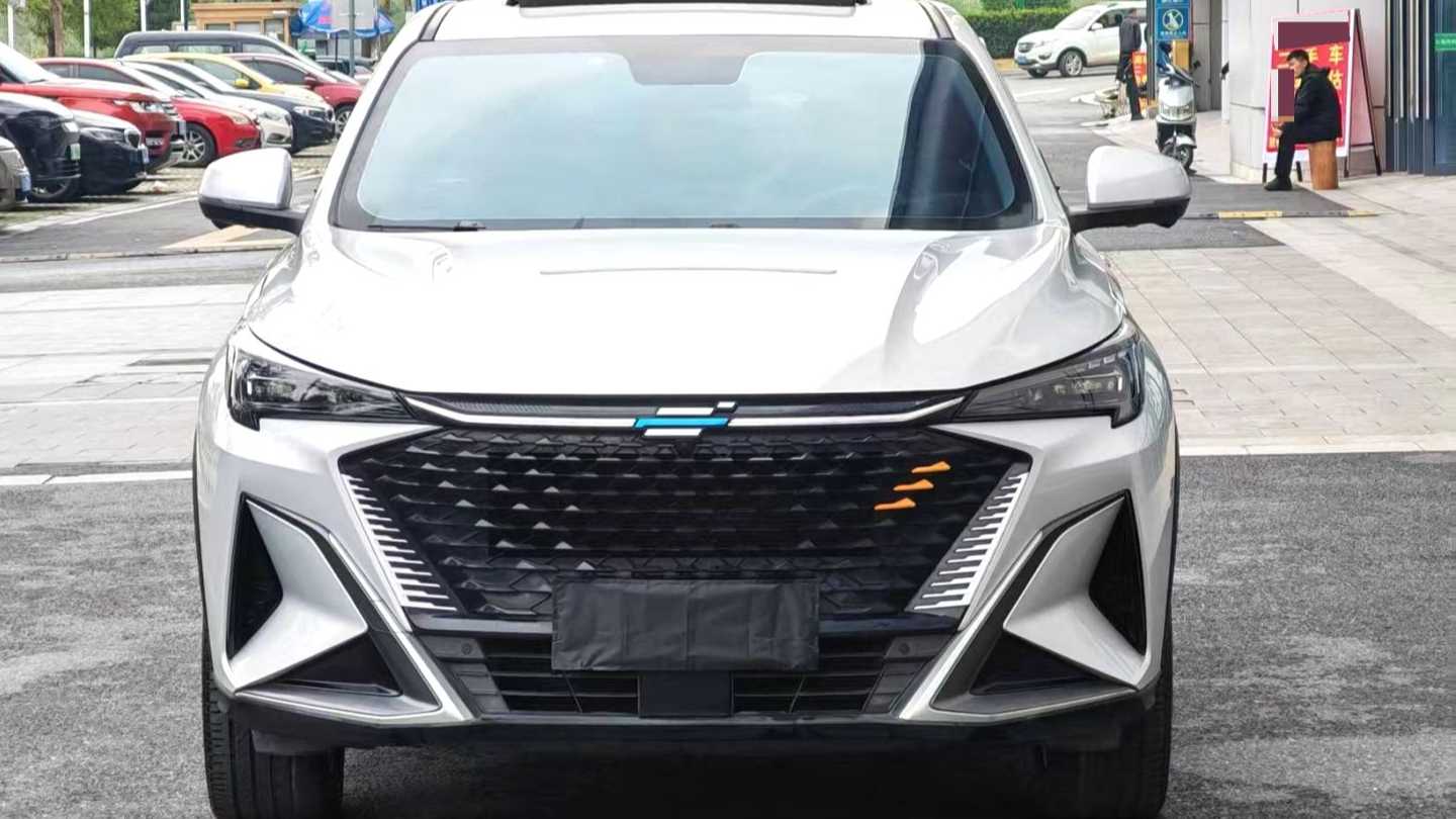 OSHAN X5 PLUS 2023 1.5T DCT Intelligent AI Edition