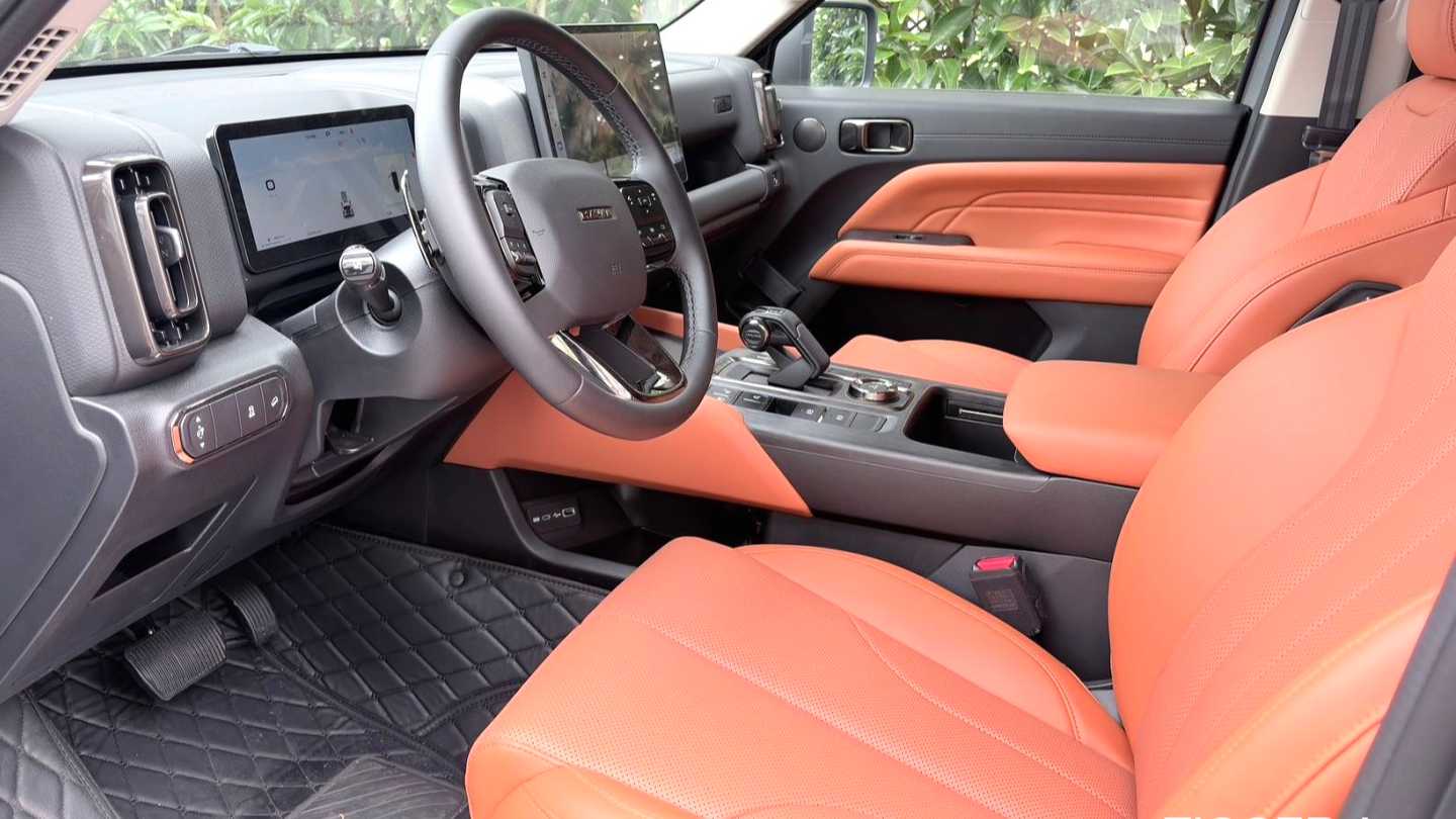 HAVAL H9 2025 2.0T gasoline four-wheel drive Warrior Edition