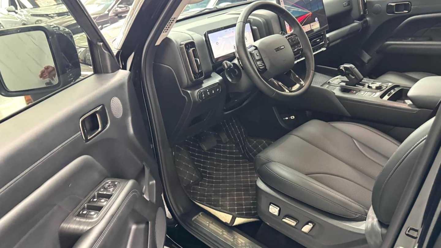 HAVAL H9 2024 2.0T gasoline four-wheel drive exploration version