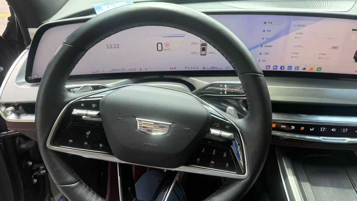 CADILLAC XT5 2025 2.0T Platinum Type
