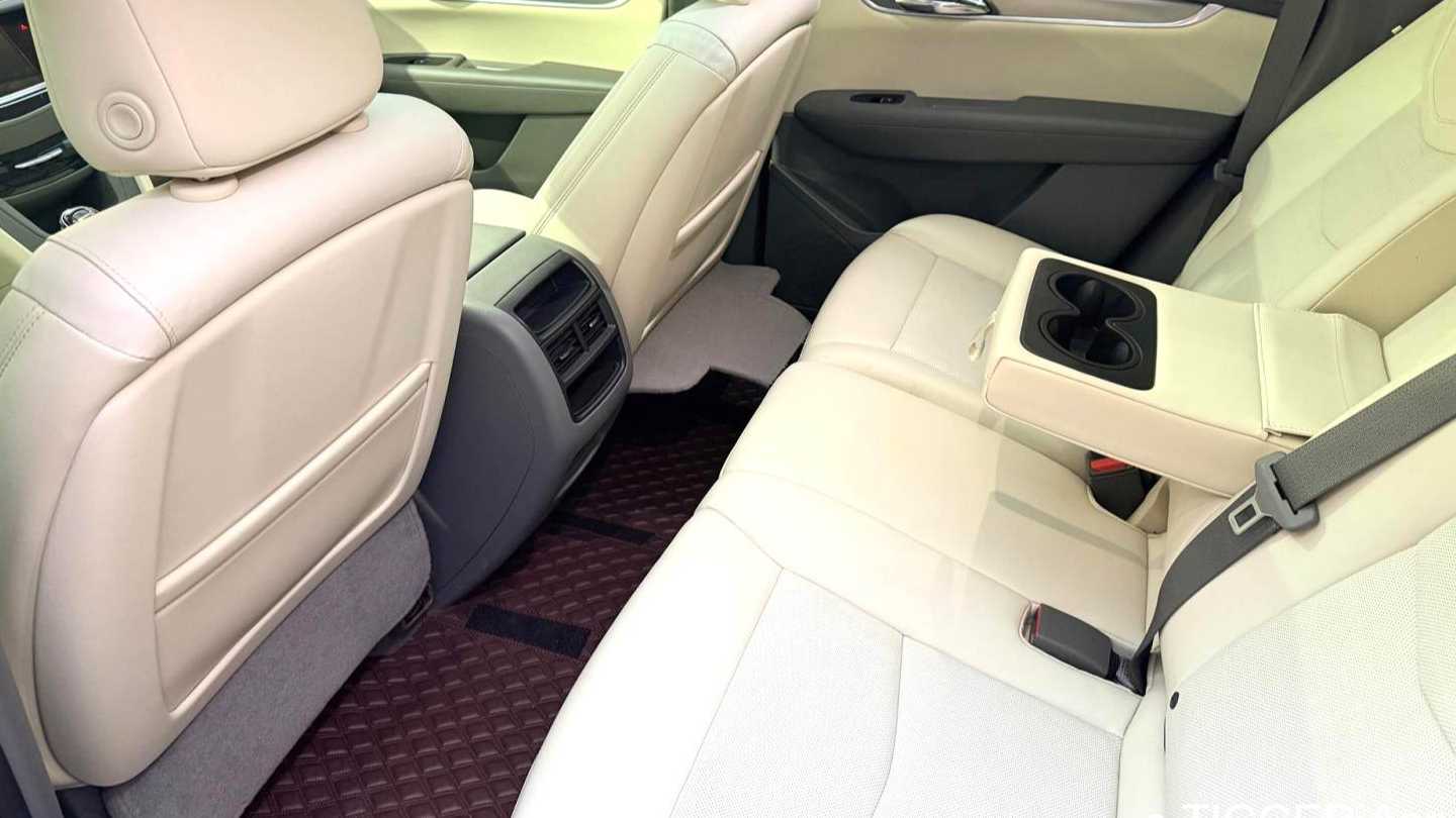 CADILLAC XT5 2024 2.0T four-wheel drive luxury model (Hummingbird version)