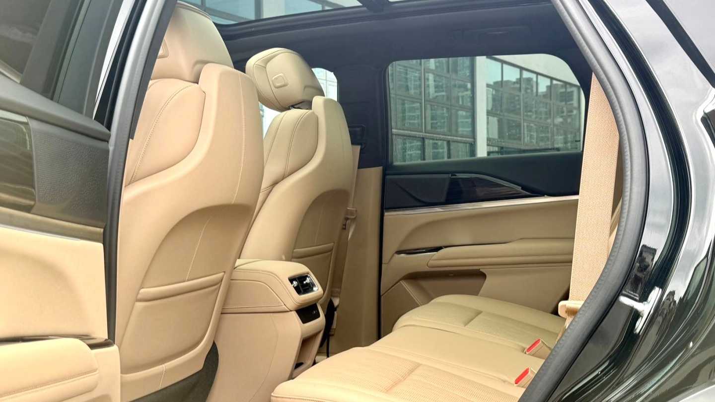CADILLAC XT5 2025 2.0T Luxury Model