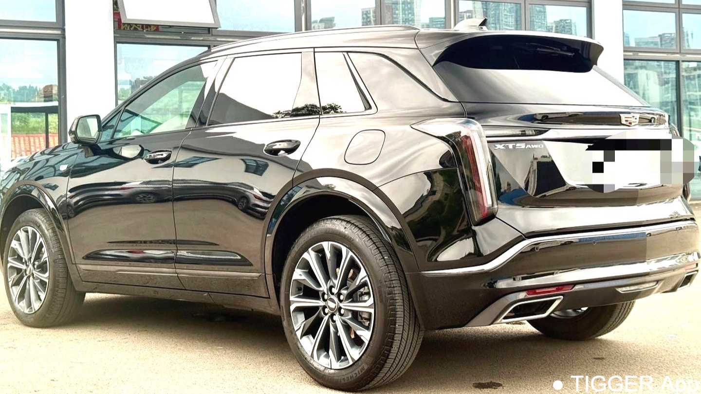 CADILLAC XT5 2025 2.0T Luxury Model