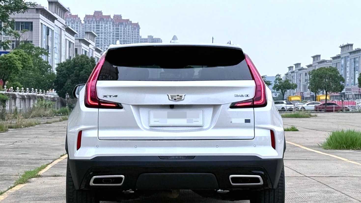 CADILLAC XT4 2025 28T two wheel drive luxury model
