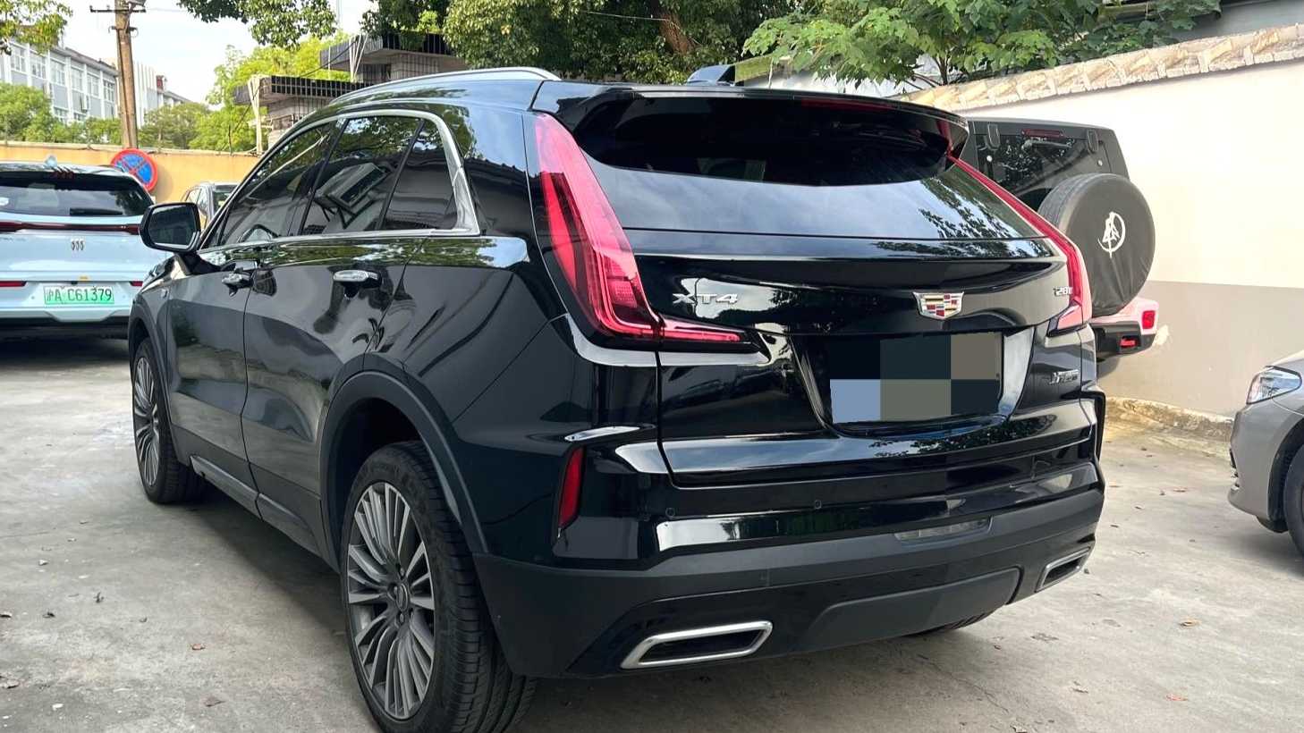 CADILLAC XT4 2024 28T two wheel drive luxury model