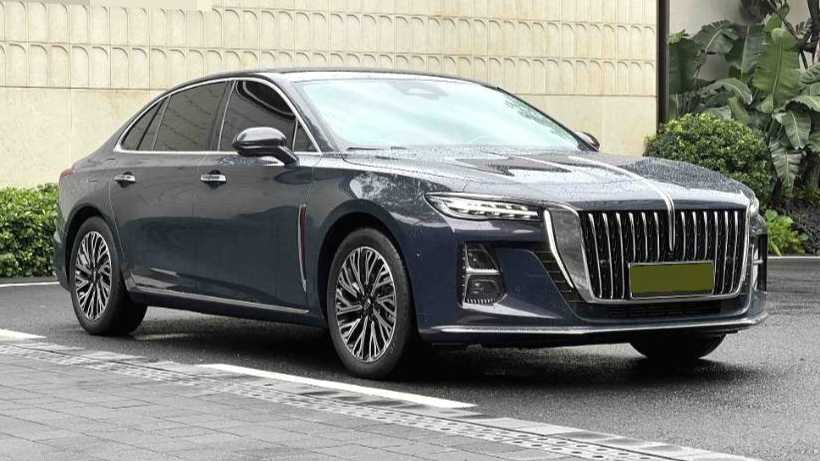 Hong Qi H5 2023 2.0T Automatic Intelligent Connection Flag Leading Edition