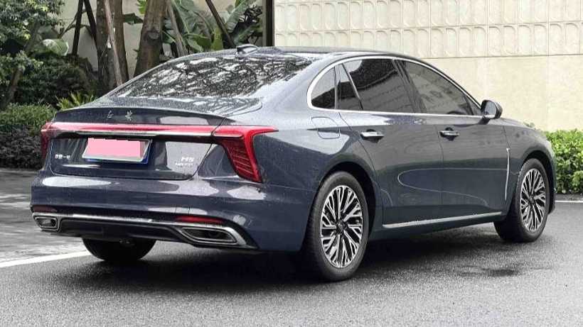 Hong Qi H5 2023 2.0T Automatic Intelligent Connection Flag Leading Edition