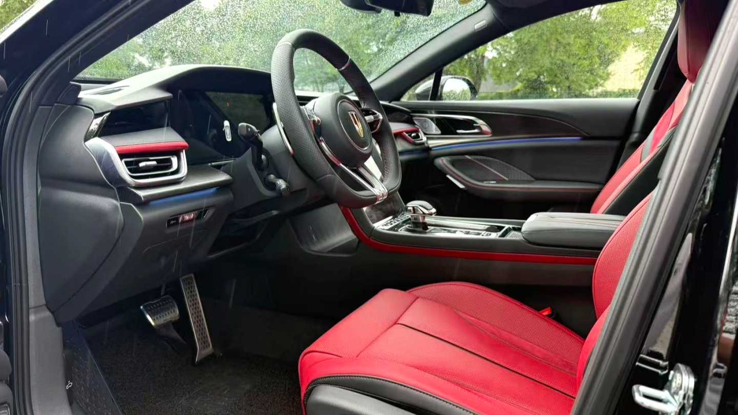 Hong Qi H6 2024 2.0T Zhishang Edition