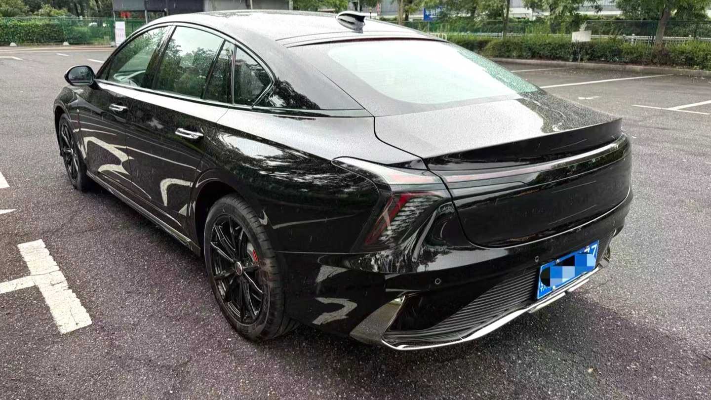 Hong Qi H6 2024 2.0T Zhishang Edition