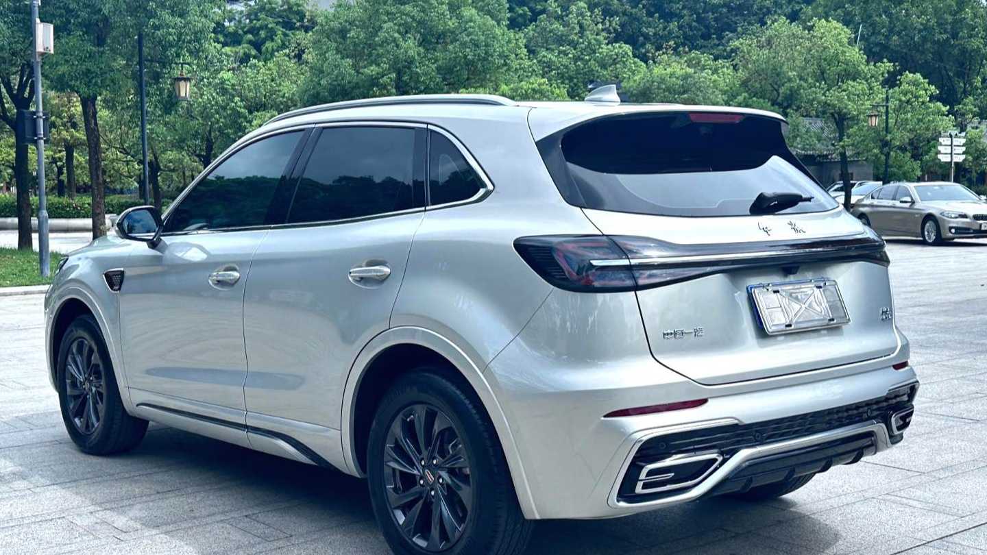 Hong Qi HS5 2023 2.0T Flagship Pro Edition