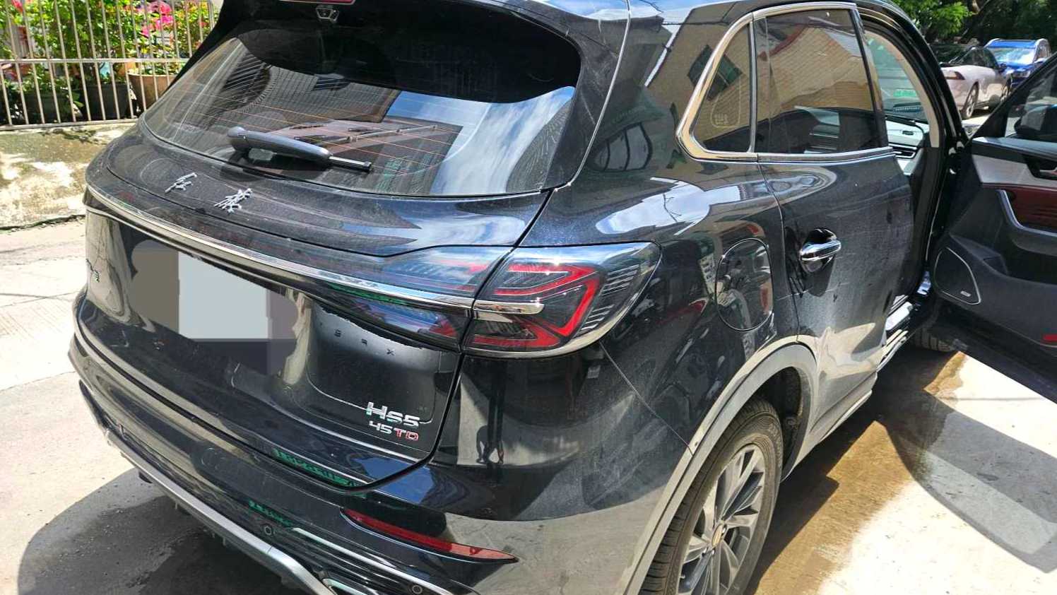 Hong Qi HS5 2025 2.0T 2WD Flagship Pro Edition