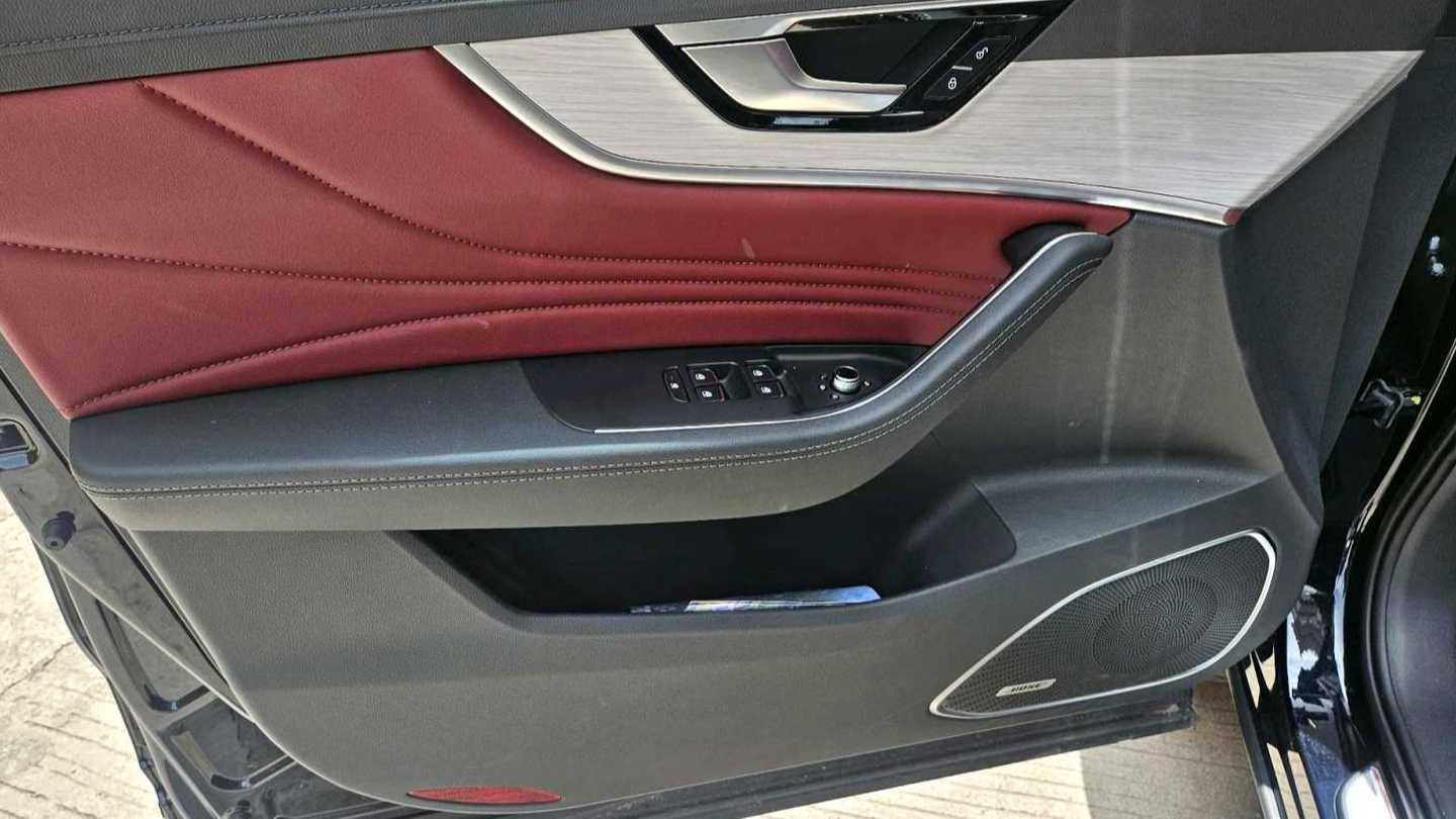 Hong Qi HS5 2025 2.0T 2WD Flagship Pro Edition