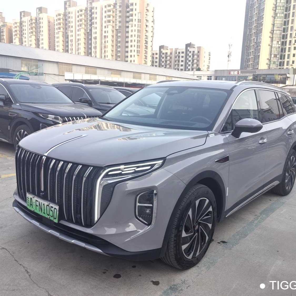 Hong Qi HS7 2024 2.0T PHEV four-wheel drive flagship version 6-seater Подержанный автомобиль