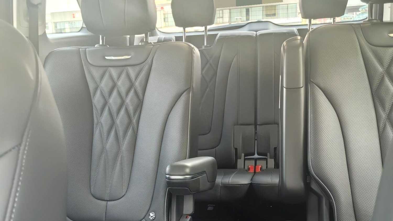 Hong Qi HS7 2024 2.0T PHEV four-wheel drive flagship version 6-seater