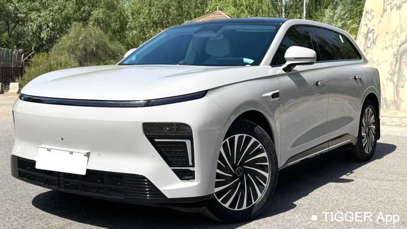 EXEED STERRA ET‌ 2025 Extended range 240 Pro four-wheel drive high-speed assisted driv