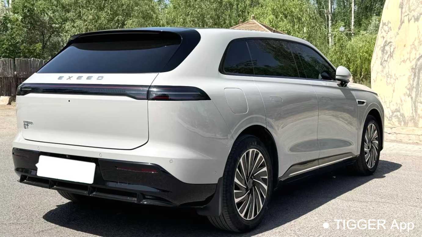 EXEED STERRA ET‌ 2025 Extended range 240 Pro four-wheel drive high-speed assisted driv