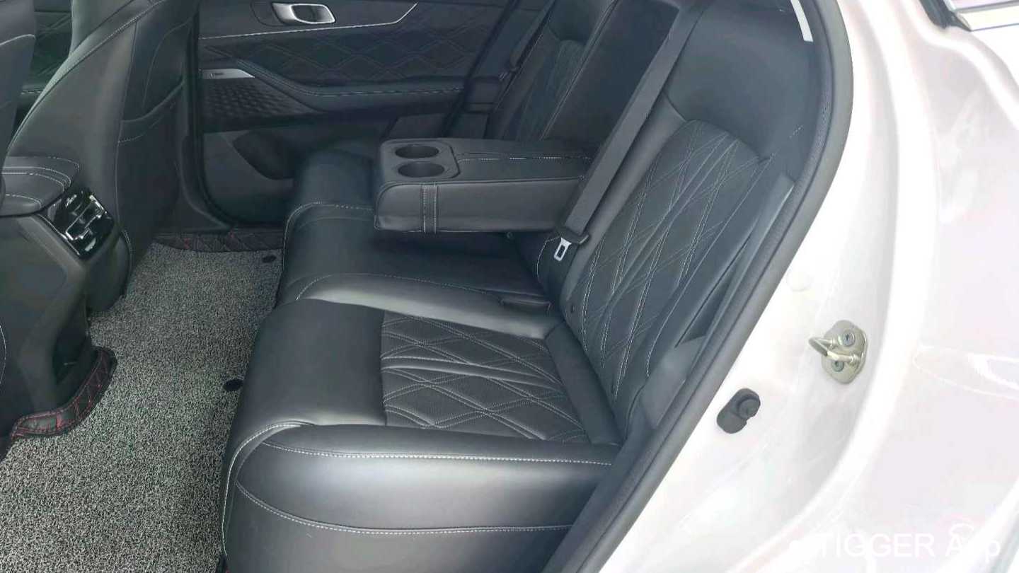 Changan UNI-K 2024 2.0T two wheel drive global version