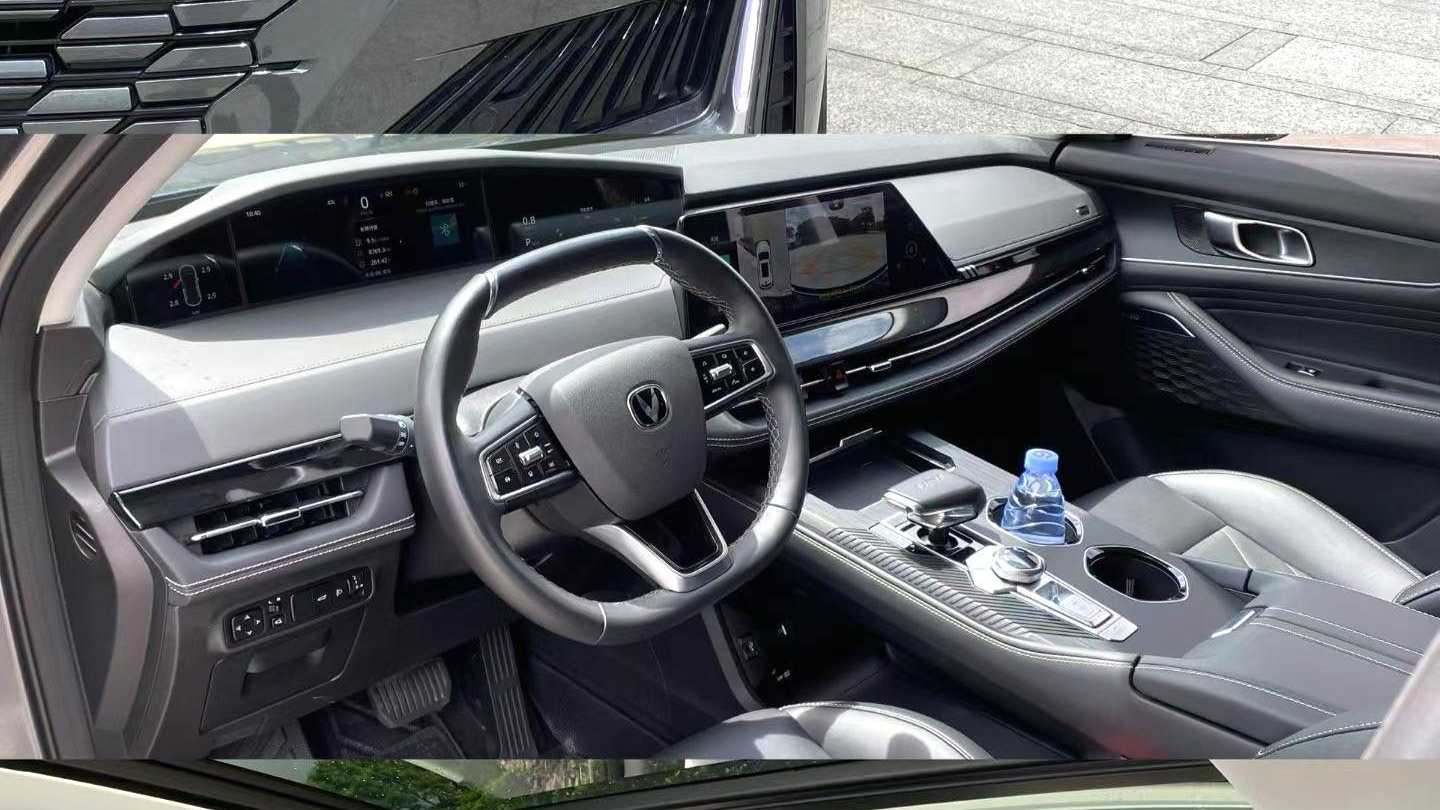 Changan UNI-K 2024 2.0T two wheel drive Yueshang model