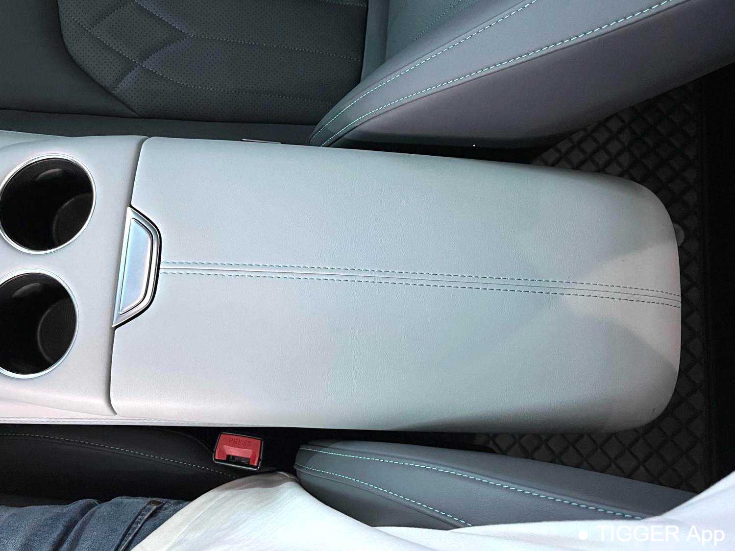 Used Changan UNI-Z PHEV‌ 2024 Blue Whale Intelligent iDD 125km Superb