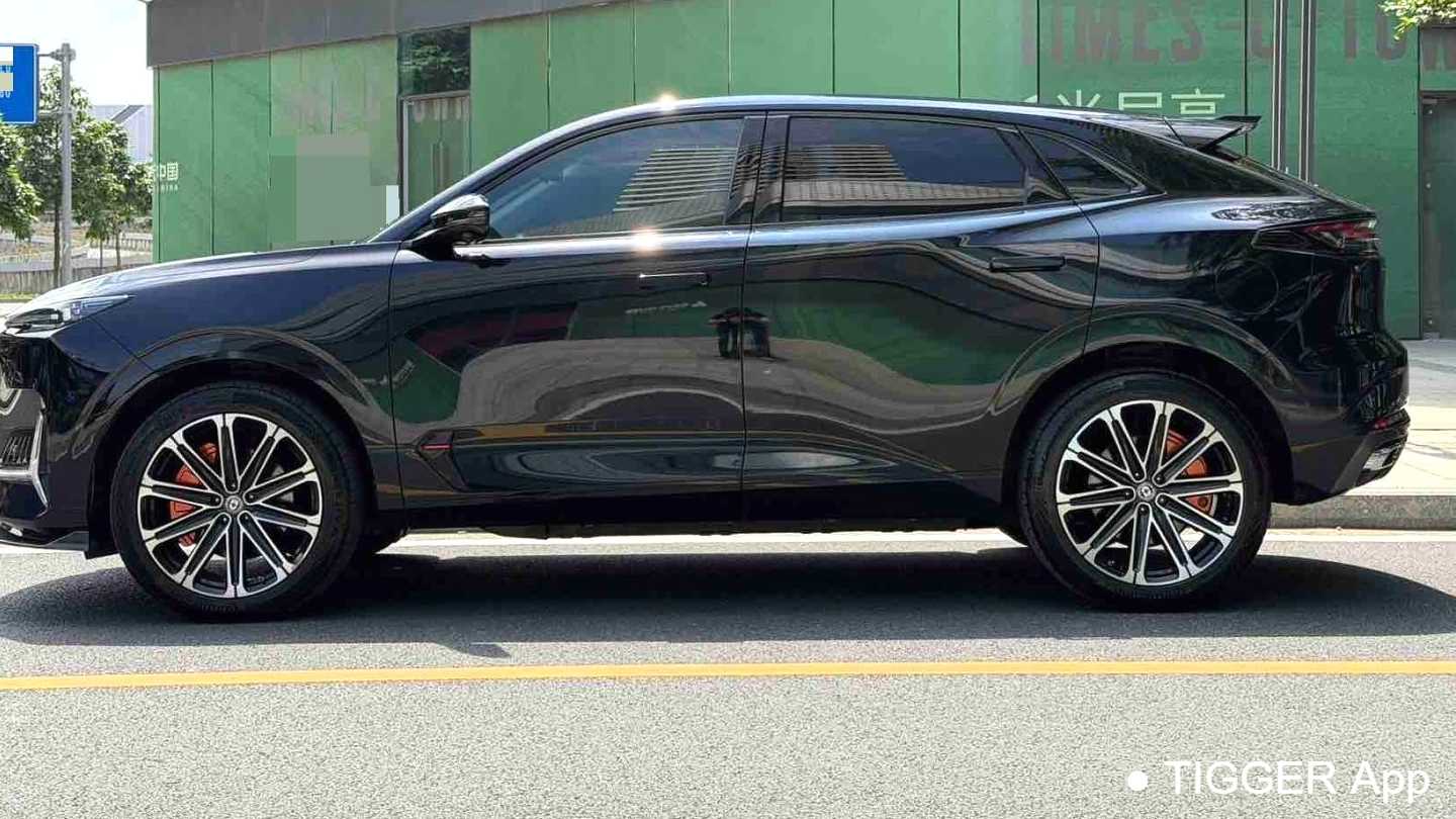 Changan UNI-K iDD‌ 2022 Smart iDD 130km 1.5T Prestige Edition