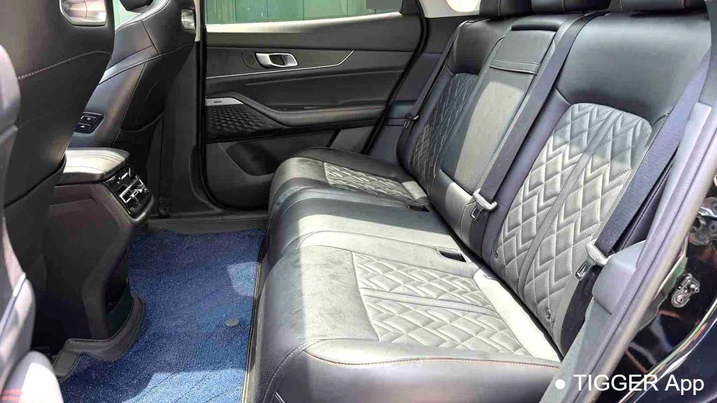 Changan UNI-K iDD‌ 2022 Smart iDD 130km 1.5T Prestige Edition