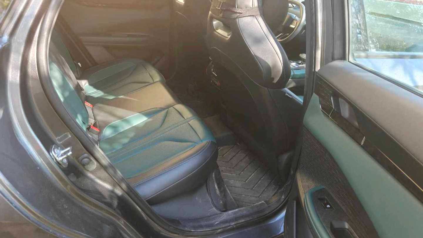 Changan UNI-V iDD‌ 2024 Blue Whale Intelligent Electric iDD 136km Smart Cool Type