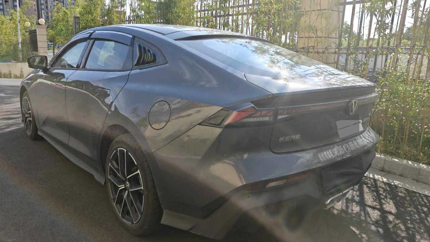 Changan UNI-V iDD‌ 2024 Blue Whale Intelligent Electric iDD 136km Smart Cool Type