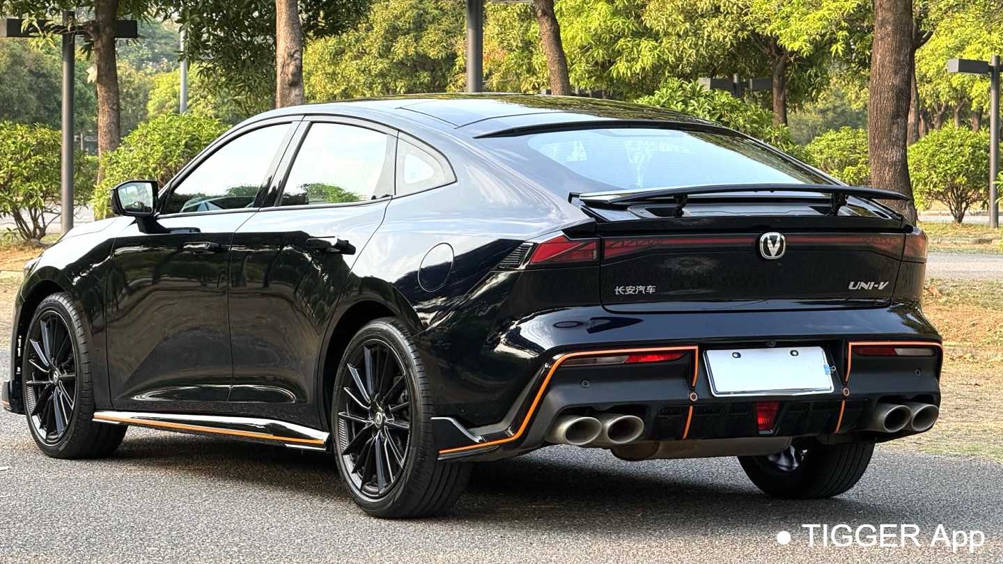 Changan UNI-V 2023 1.5T Sport Edition