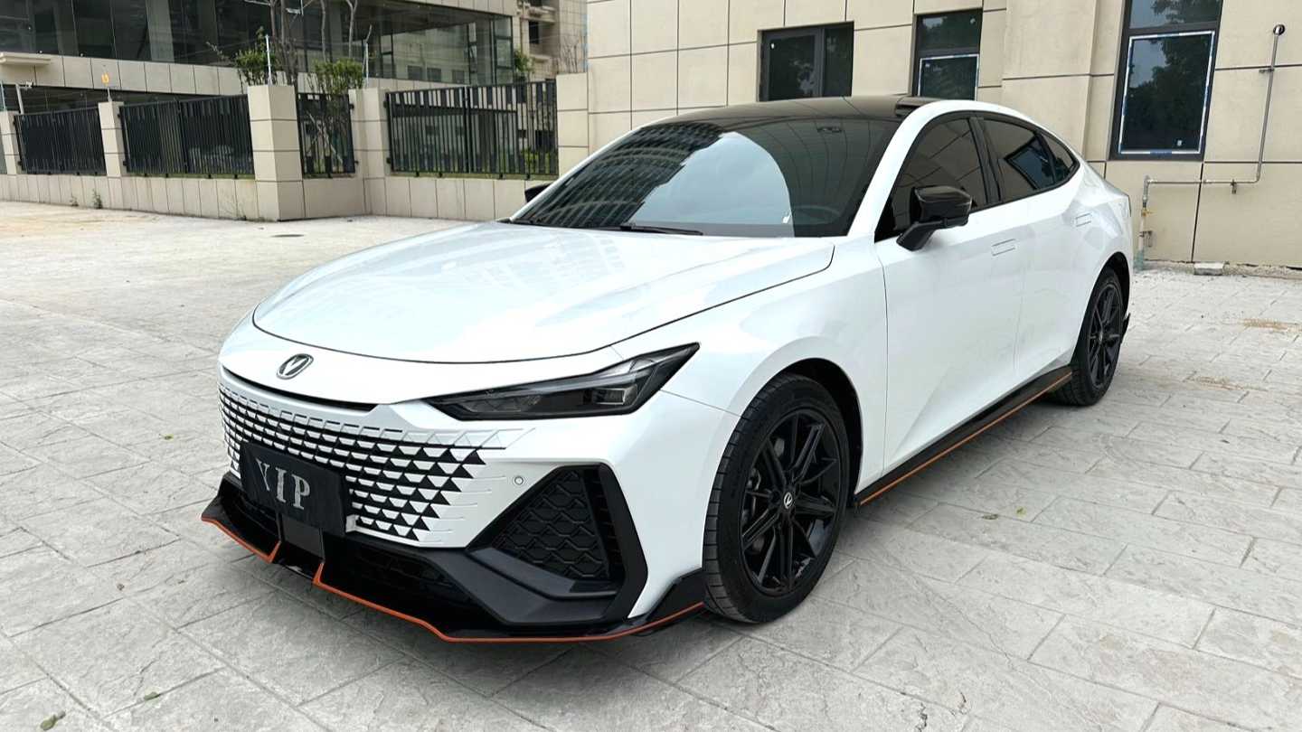 Changan UNI-V 2023 2.0T Fengsu Edition
