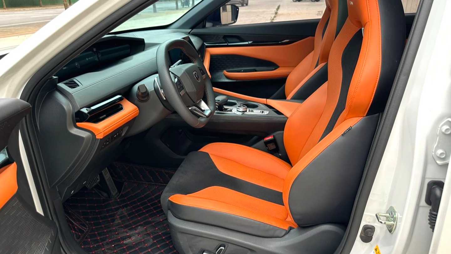 Changan UNI-V 2023 2.0T Fengsu Edition