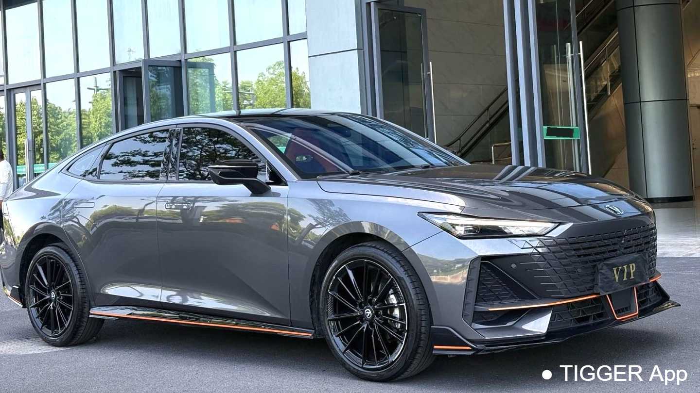 Changan UNI-V 2023 1.5T Sport Edition