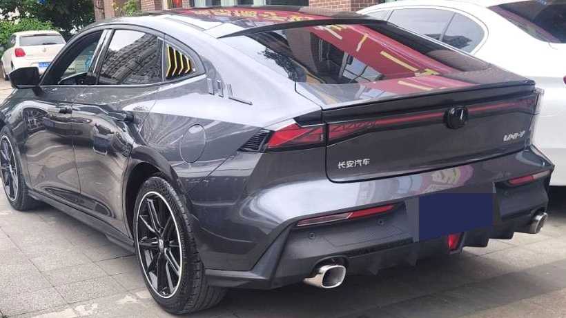Changan UNI-V 2022 1.5T Sport Edition
