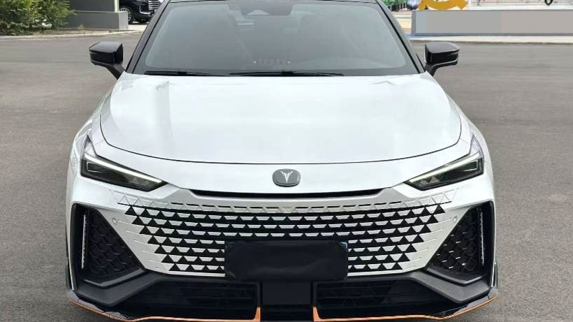 Changan UNI-V 2023 2.0T Leading Speed Edition