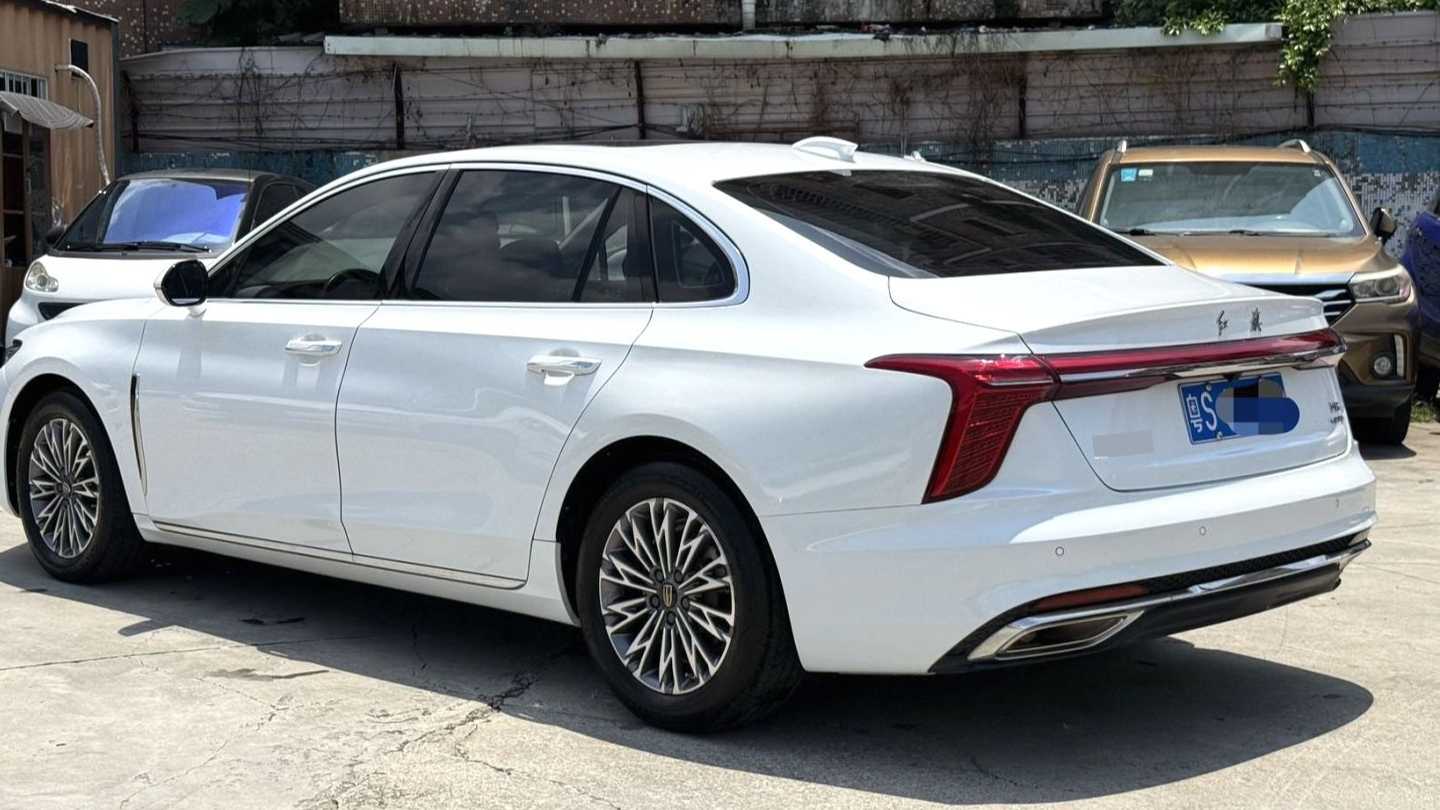 Hong Qi H5 2023 2.0T Automatic Intelligent Connection Flag Enjoyment Edition