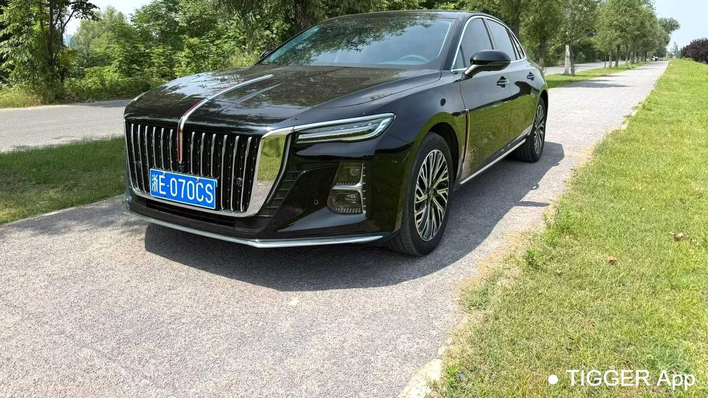 Hong Qi H5 2025 1.5T HEV Qichang 500000 commemorative edition