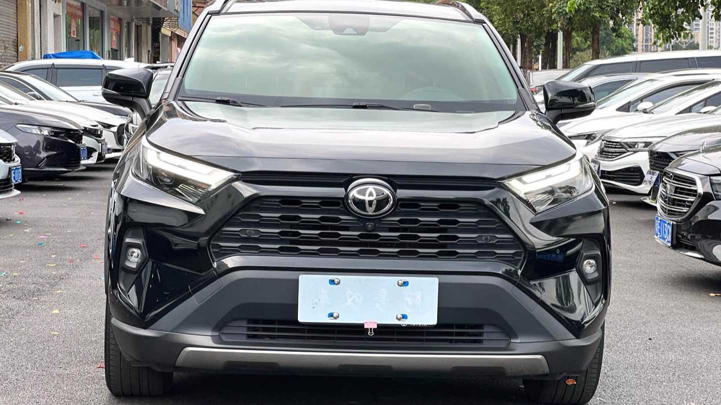 Toyota RAV4 2023 2.0L CVT 2WD Fashion PLUS Edition