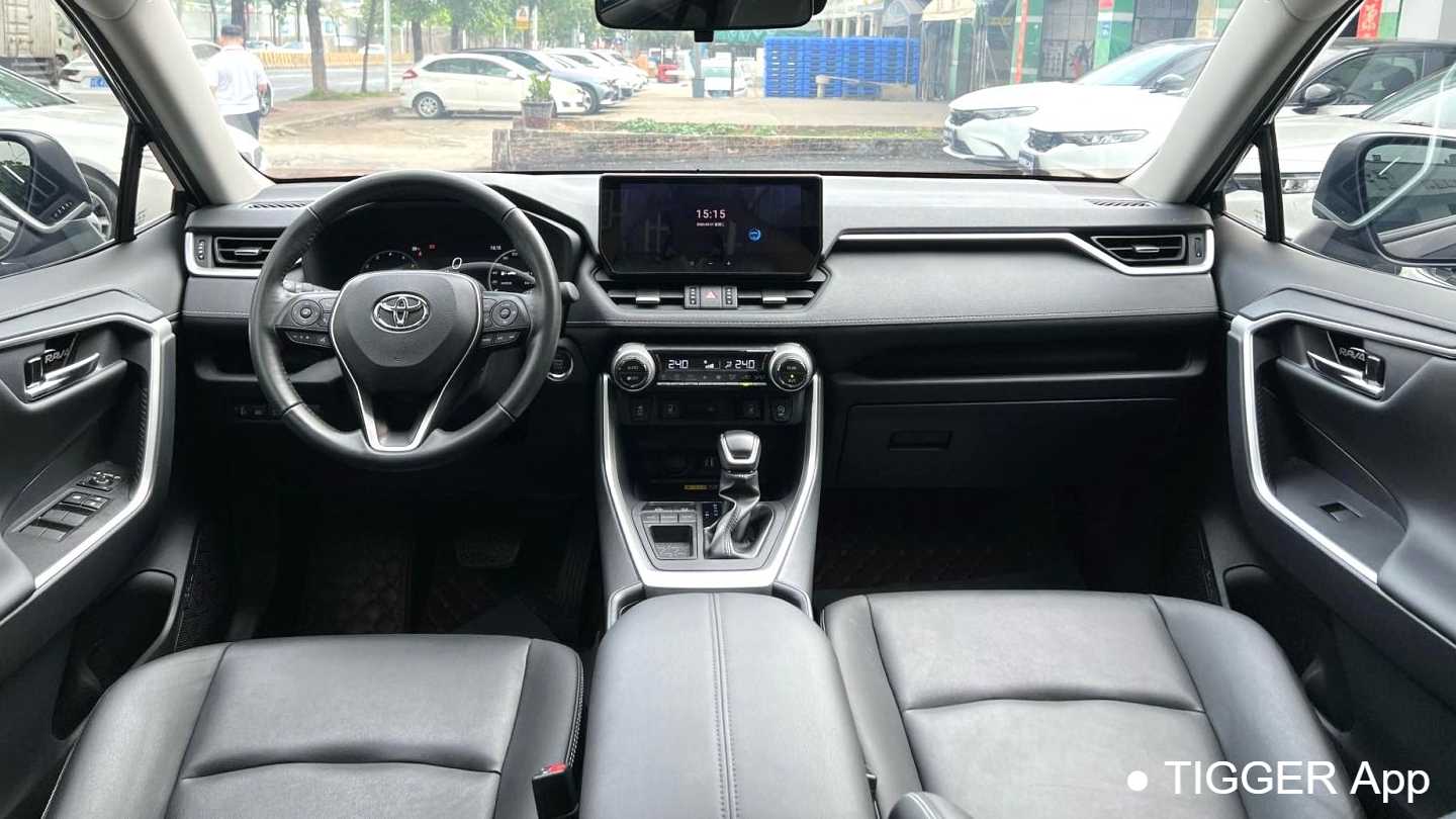 Toyota RAV4 2023 2.0L CVT 2WD Fashion PLUS Edition