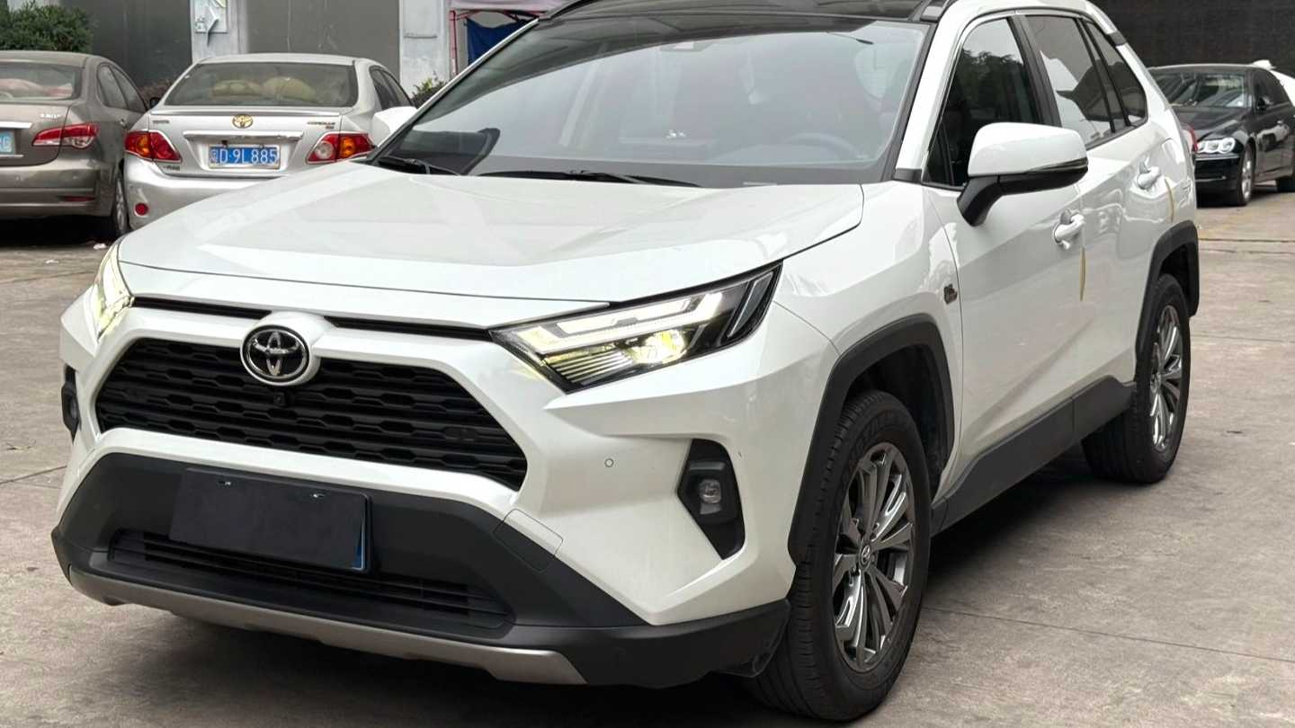 Toyota RAV4 2023 2.0L CVT 2WD 20th Anniversary Platinum Edition