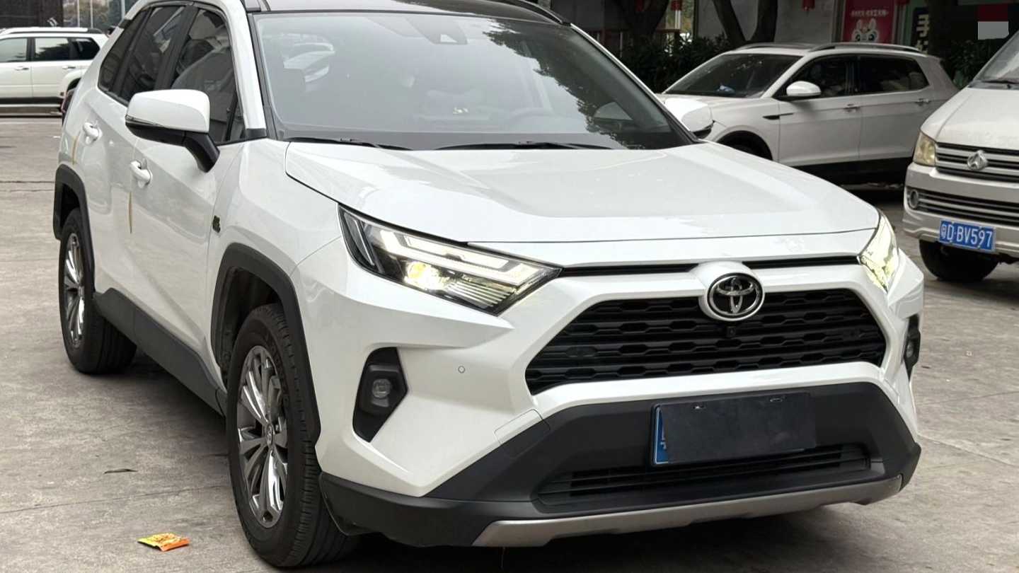 Toyota RAV4 2023 2.0L CVT 2WD 20th Anniversary Platinum Edition
