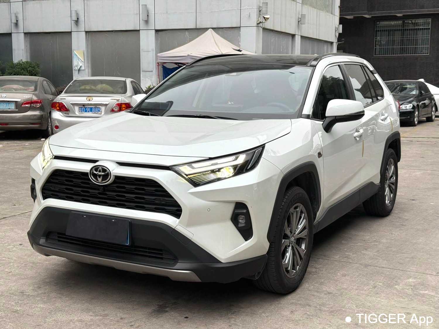Used Toyota RAV4 2023 2.0L CVT 2WD 20th Anniversary Platinum Edition