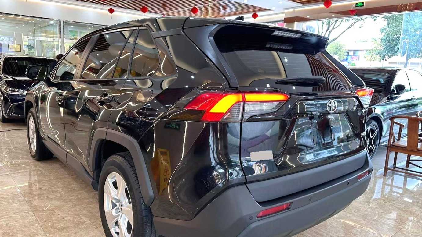 Toyota RAV4 2023 2.0L CVT two wheel drive urban version