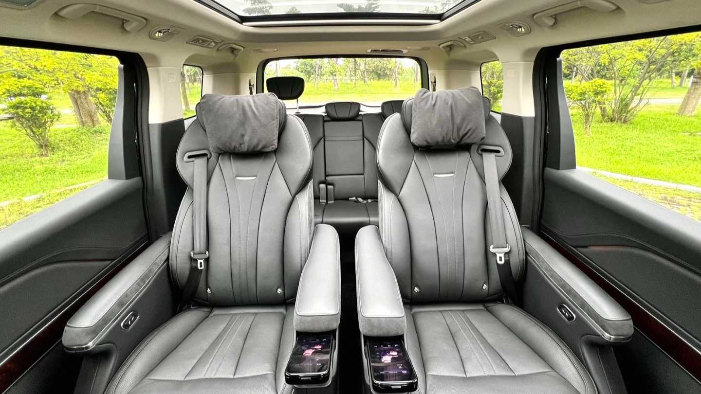 Hong Qi HQ9 2024 2.0T 4WD Luxury Edition