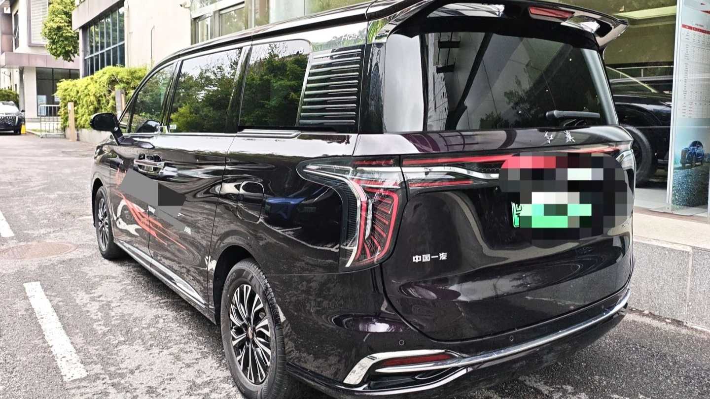 Hong Qi HQ9 2024 2.0T 4WD Luxury Edition