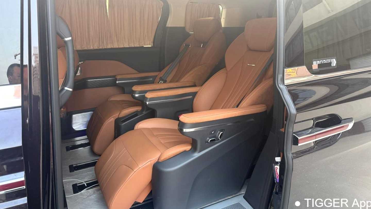 Hong Qi HQ9 2024 2.0T 4WD Business Edition