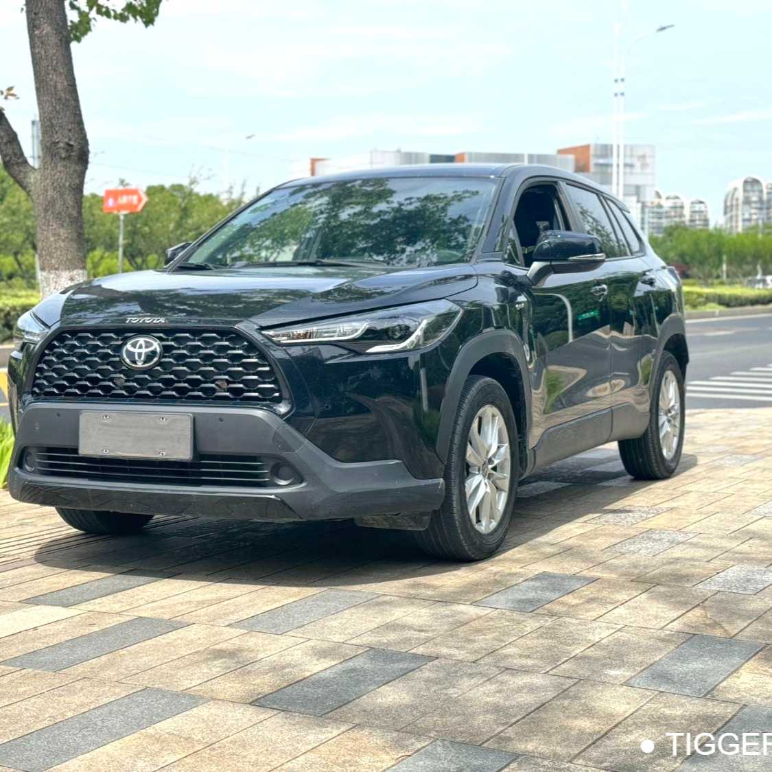 Toyota COROLLA CROSS 2024 2.0L Intelligent Hybrid Dual Engine Pioneer Edition Подержанный автомобиль