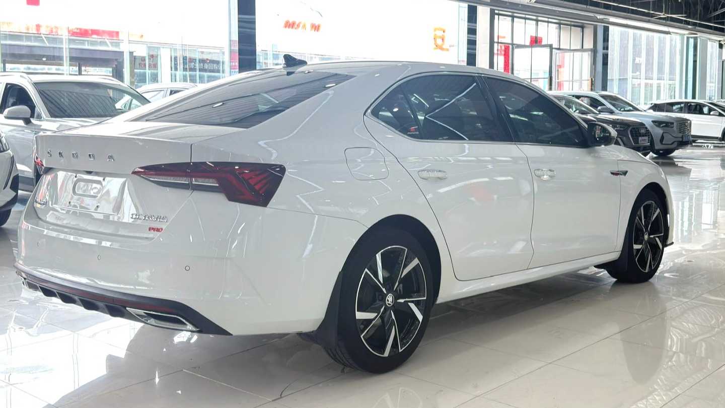 ŠKODA OCTAVIA 2022 PRO TSI280 Luxury Edition