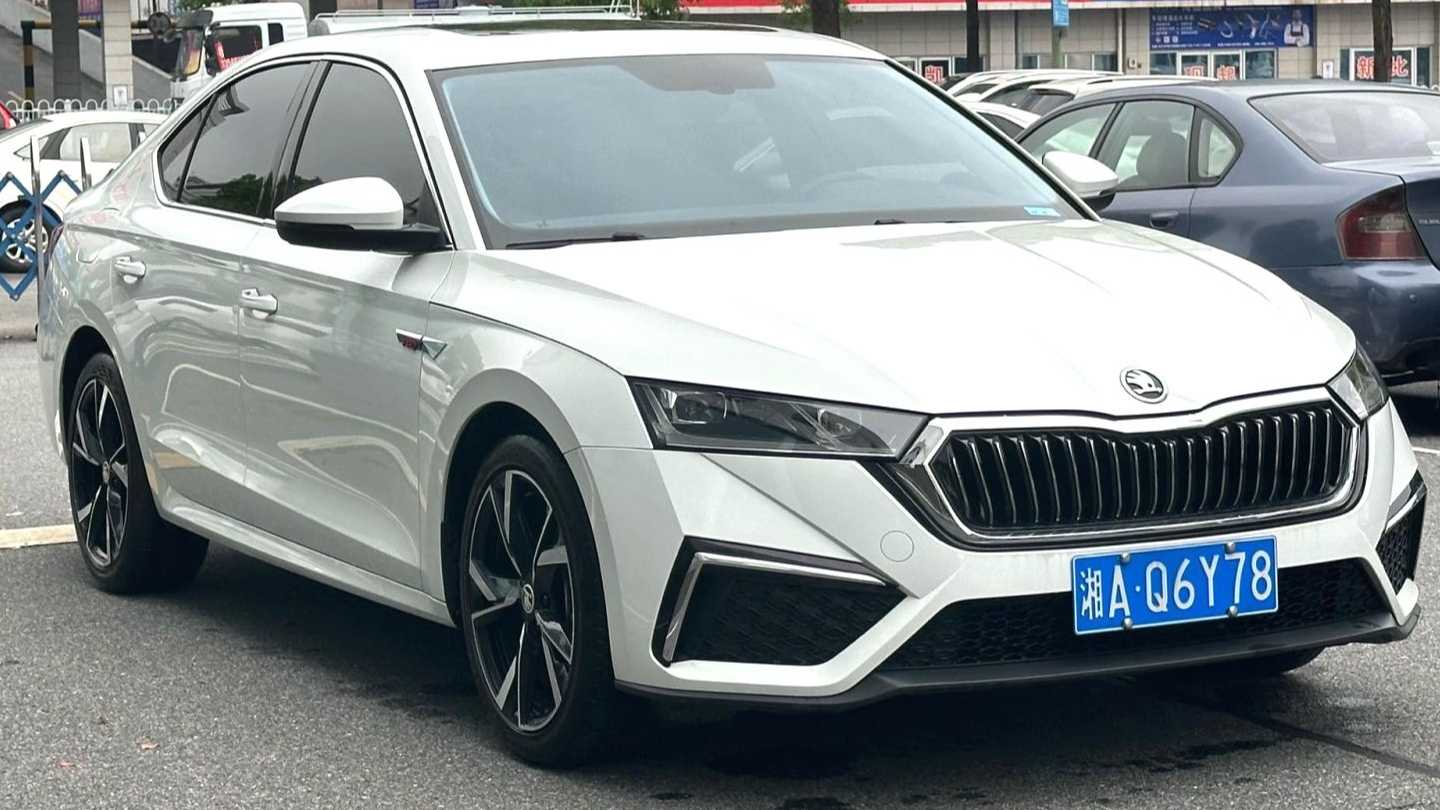 ŠKODA OCTAVIA 2023 Upgraded PRO TSI280 Premium Edition