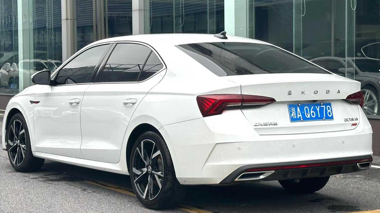 ŠKODA OCTAVIA 2023 Upgraded PRO TSI280 Premium Edition