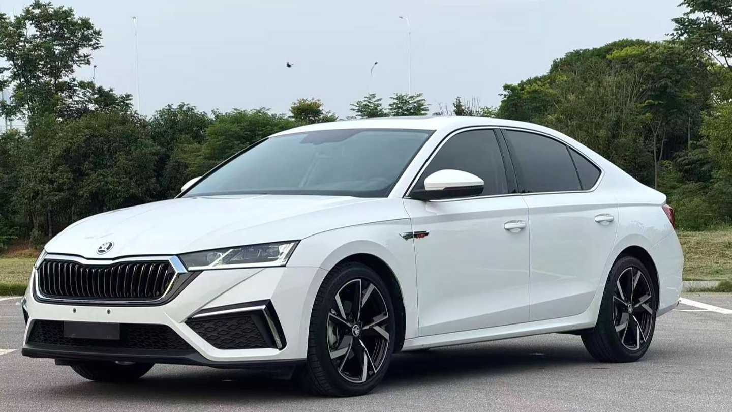 ŠKODA OCTAVIA 2023 Upgraded PRO TSI280 Premium Edition